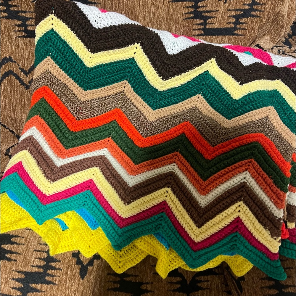 Handmade Vintage Chevron Crochet Throw Blanket Anthropologie L 67.5” W 38.5”